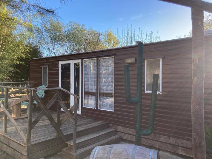 Gîte pour 4 personnes, avec piscine ainsi que terrasse et jardin à Bouglon