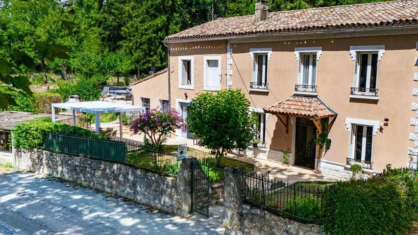Chambre d’hôte pour 4 personnes, avec Terrasse ainsi que Jardin et Vue