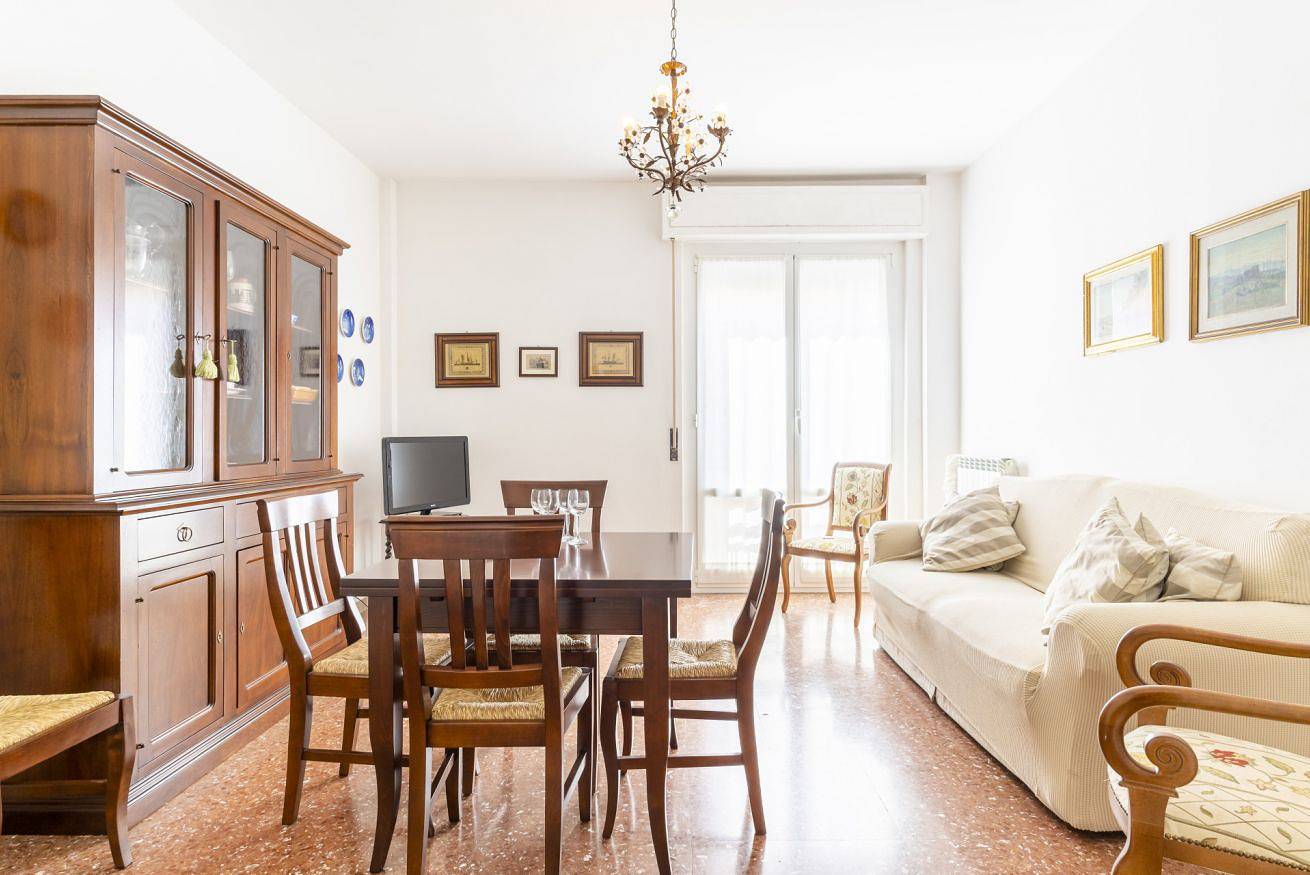 Entire apartment, Bagni Pancaldi Lovely Apartment! in Livorno, Etruscan Coast