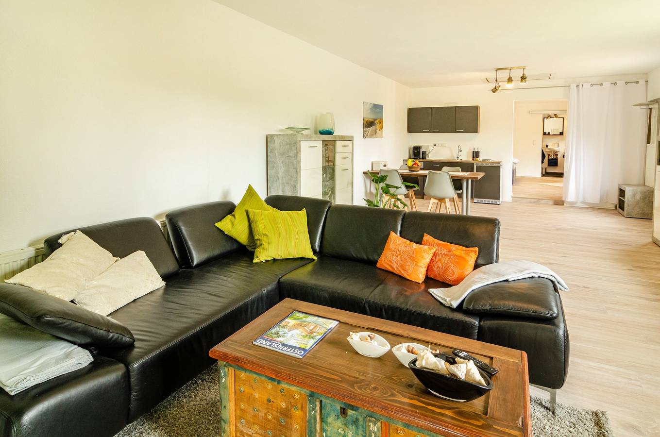 Ganze Wohnung, Ferienwohnung "Möwchen" mit Privatterrasse, Gemeinschaftsgarten und Wlan in Berumbur, Norden und Umgebung