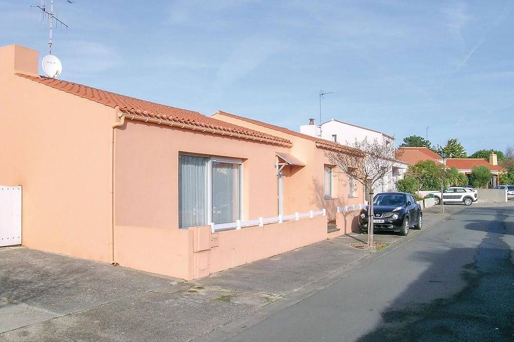 Amazing home in Olonne sur Mer with Wifi in Olonne-sur-Mer, Les Sables-d'Olonne