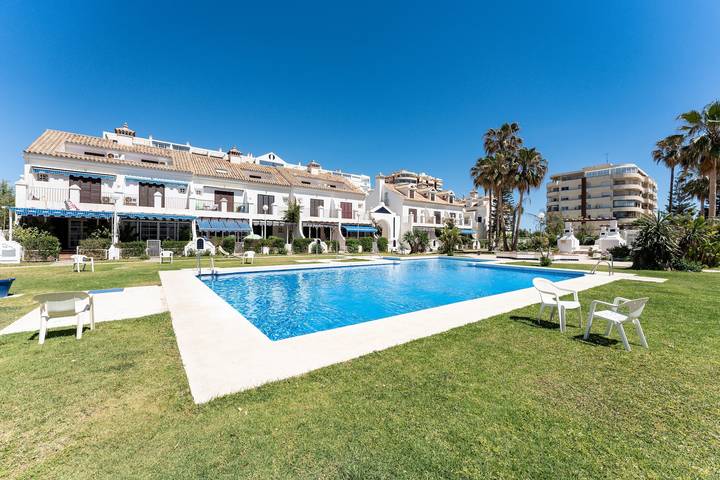 Maison de vacances pour 8 personnes, avec balcon ainsi que jardin et bassin pour enfant - 1