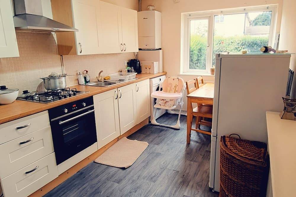 Female and Couple Friendly Single Room in Bradford, Yorkshire del Oeste