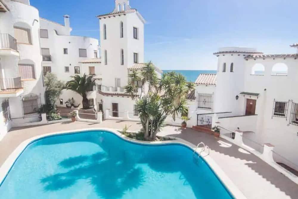 Apartamento entero, Apart Vista Al Mar Climatizado Wifi Piscina Parking in Sitges, Garraf
