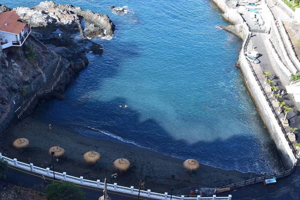 Ganze Wohnung, Apartment erste Zeile in Puerto Santiago-Los Gigantes mit schöner Aussicht.<br> in Puerto Santiago, Santiago del Teide
