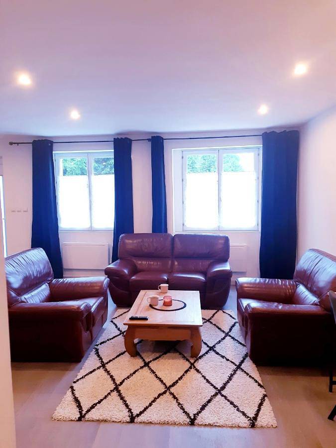 Gîte pour 6 personnes, avec balcon à Gien-sur-Cure