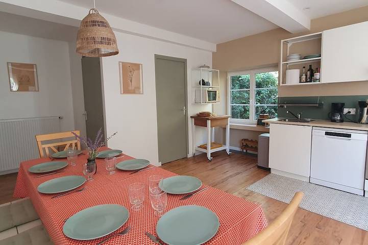 Gîte pour 10 personnes, avec jardin à Grézac - 2