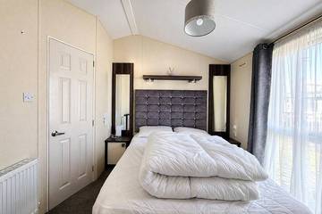 Glamping for 6 People in St Osyth, Essex, Photo 1