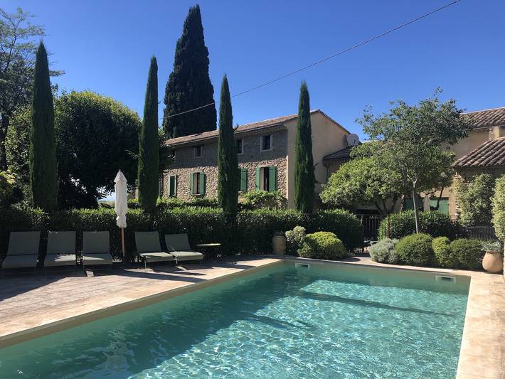 Gîte pour 10 personnes, avec piscine