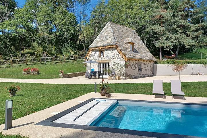 Location de vacances pour 2 personnes à Cros-de-Ronesque