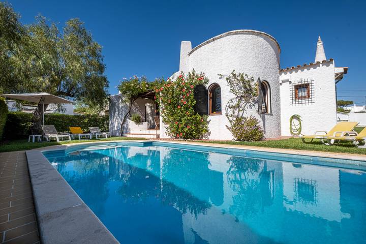 Villa para 7 pessoas, com terraço e jardim em Vilamoura