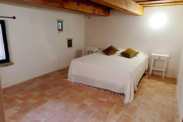 Location de vacances pour 8 personnes, avec jardin et balcon à Caseneuve - 3