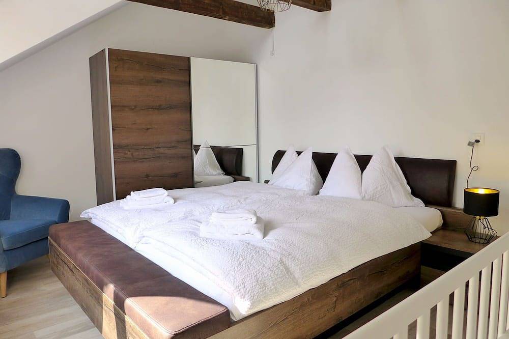 Geheel appartement, Mooi appartement voor 2 personen met Wifi, Tv, patio en parking in Interlaken, Meer van Thun