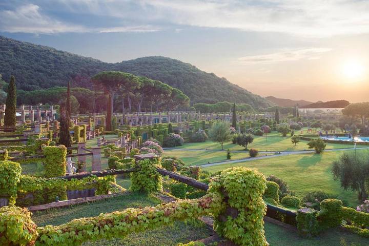 Location de vacances pour 2 personnes, avec Terrasse et Jardin ainsi que Bassin pour enfant et Piscine à Bagnaia