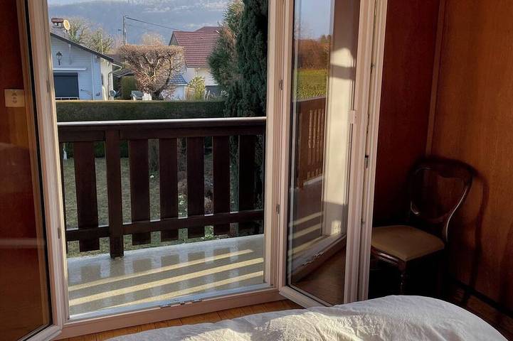 Family home for 10 people • Lake Annecy, 300 m away • Garden & Patio in Saint-Jorioz, Parc naturel régional du Massif des Bauges
