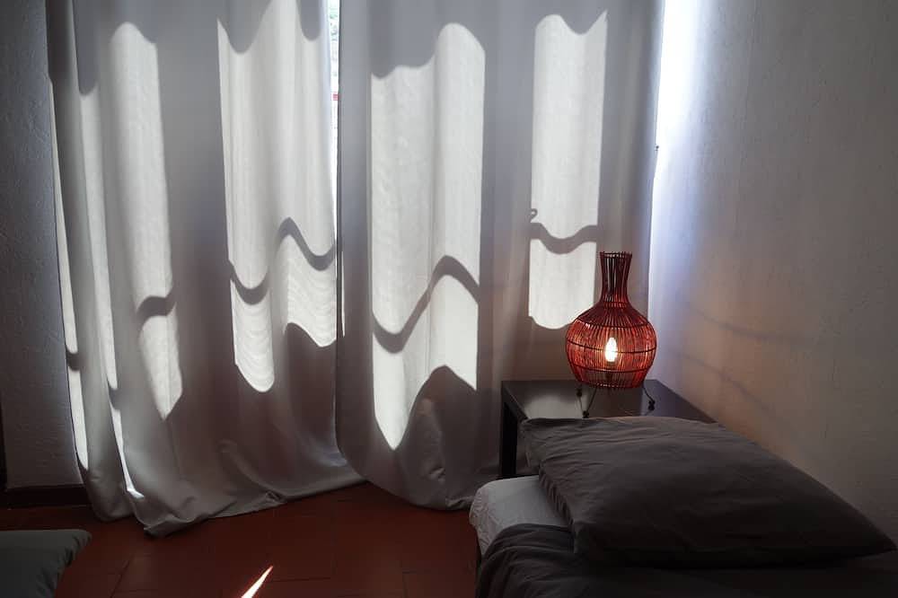 2 charming appartments, a garden and private bank of the river, in the city in Lodève, Lodève und Umgebung