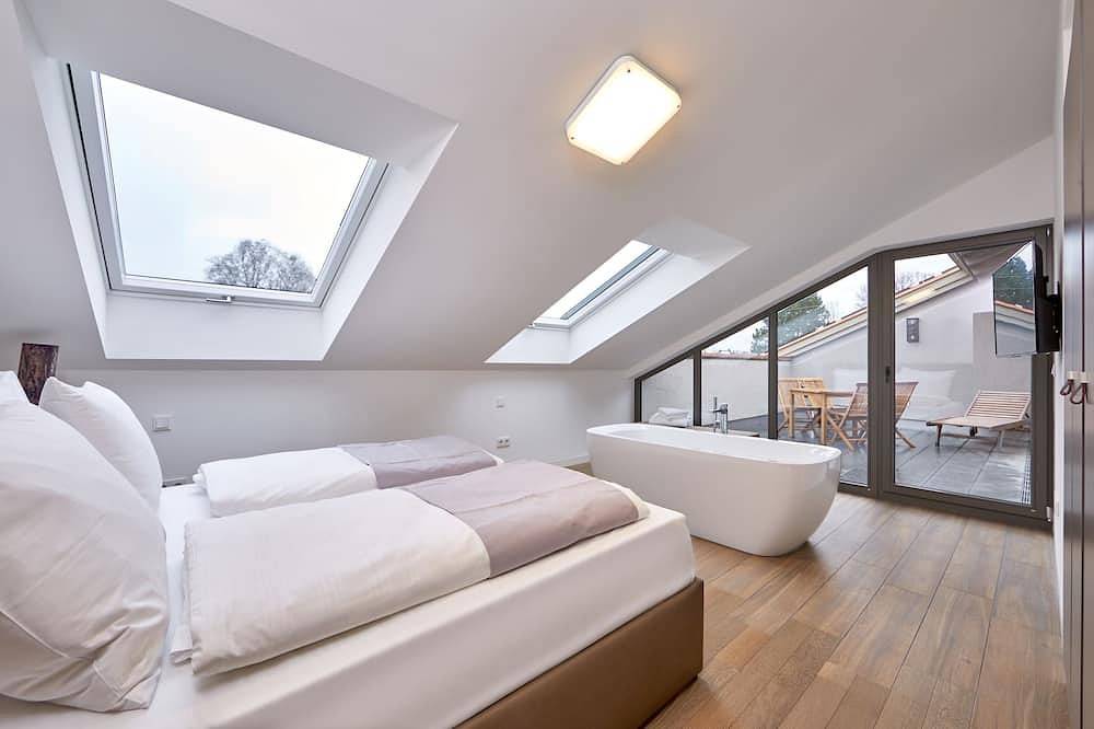 Ganze Wohnung, Modern mit dem Flair d. Tradition - Penthouse- 86qm - 2 Pers. - gr. Dachterrasse in Murnau am Staffelsee, Das Blaue Land