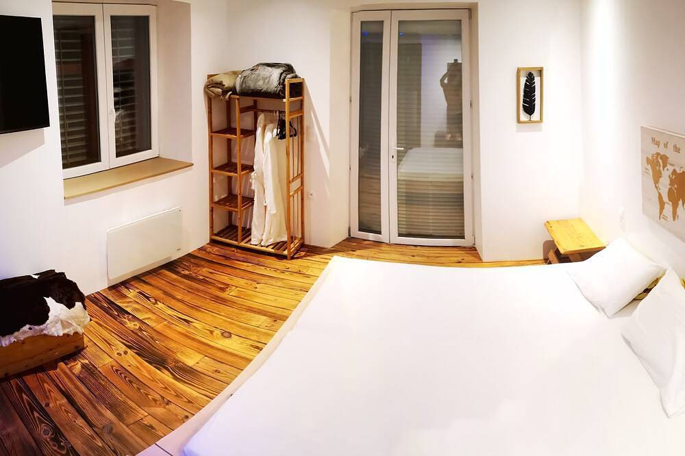 Montagne-Lac & Spa (privéjacuzzi) (Nieuw) in Anould, Saint-Dié-des-Vosges
