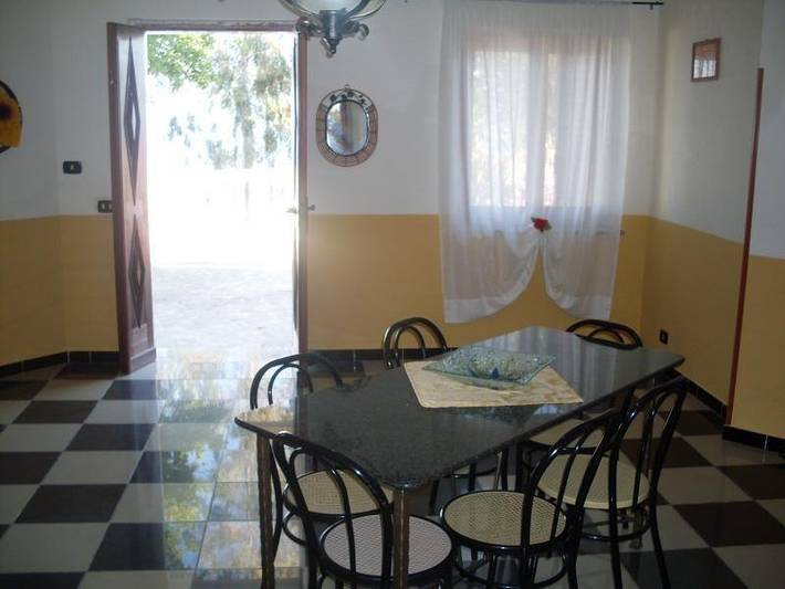 Ferienhaus für 6 Personen, mit Terrasse und Garten in Kalabrien - 4