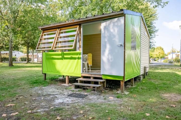 Tente pour 5 personnes, avec bassin pour enfant et jacuzzi dans les Landes - 3