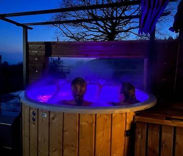 Gîte pour 4 personnes, avec jardin et jacuzzi à Ancinnes