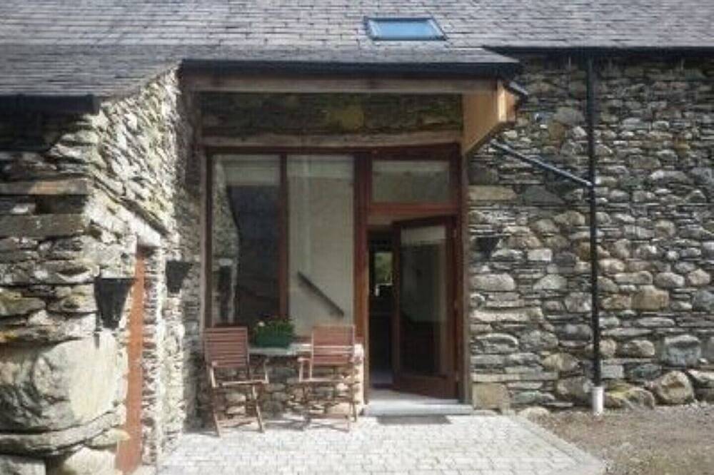 Lind End cottage warm, comfortable and inviting, super views in Lake District