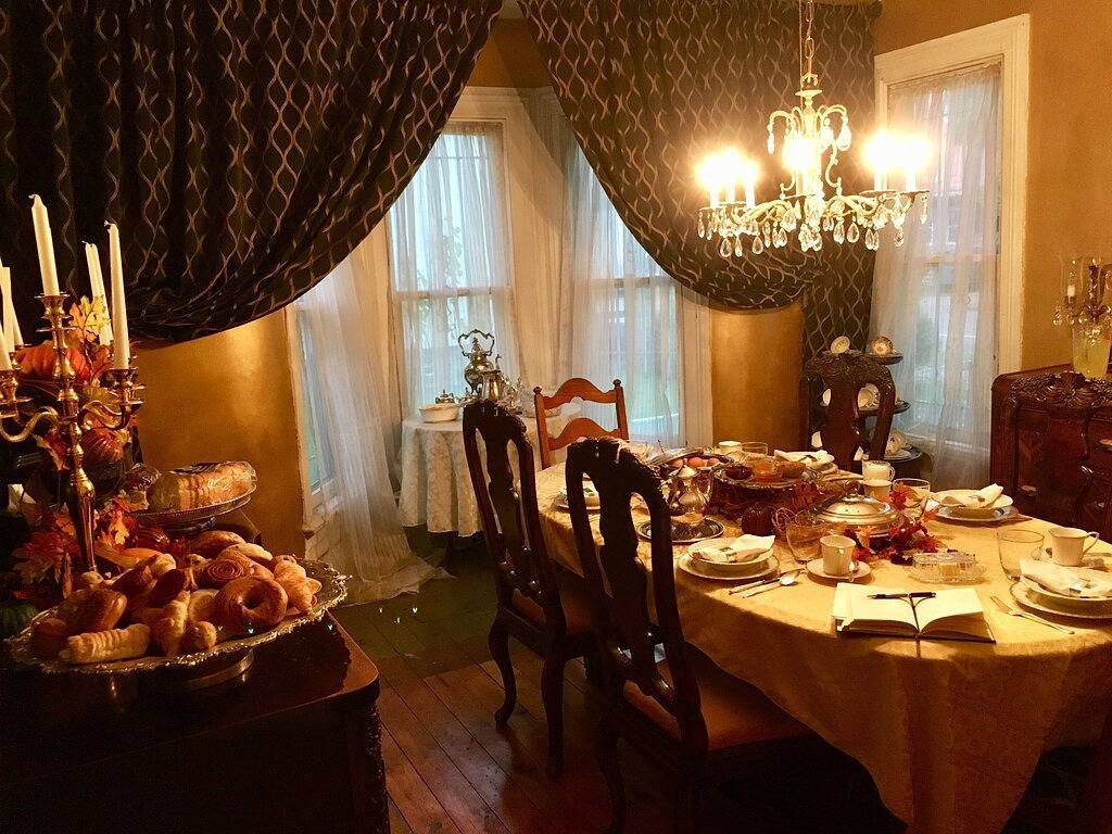 Gehen Sie zu allem Gold Room Historic House in Niagarafälle (New York State), Niagara County