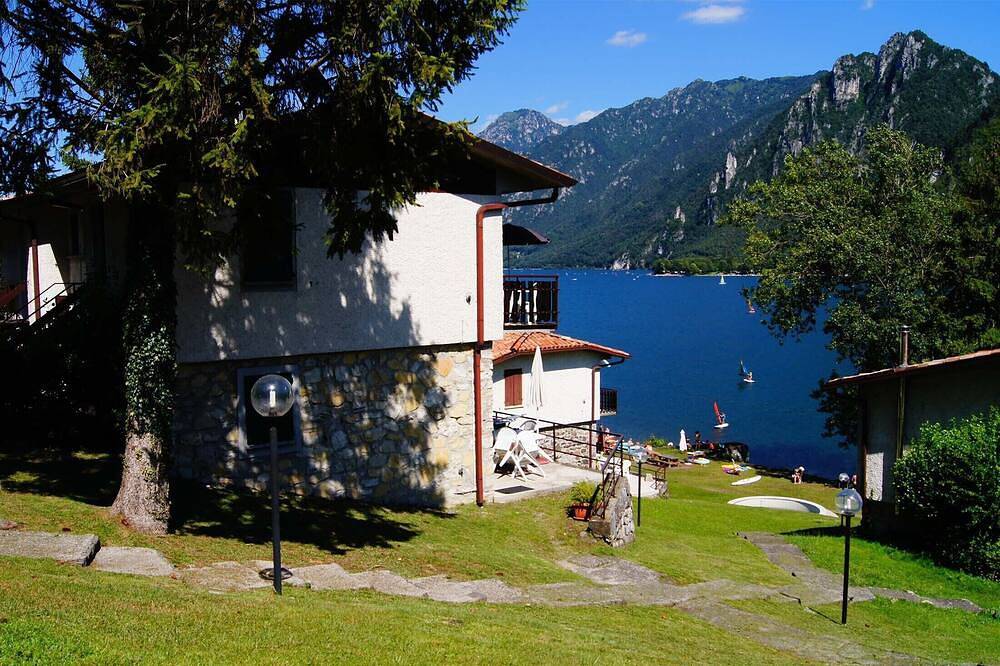 Geheel appartement, Directly on the lake with panoramic views in Idro, Garda Bergen