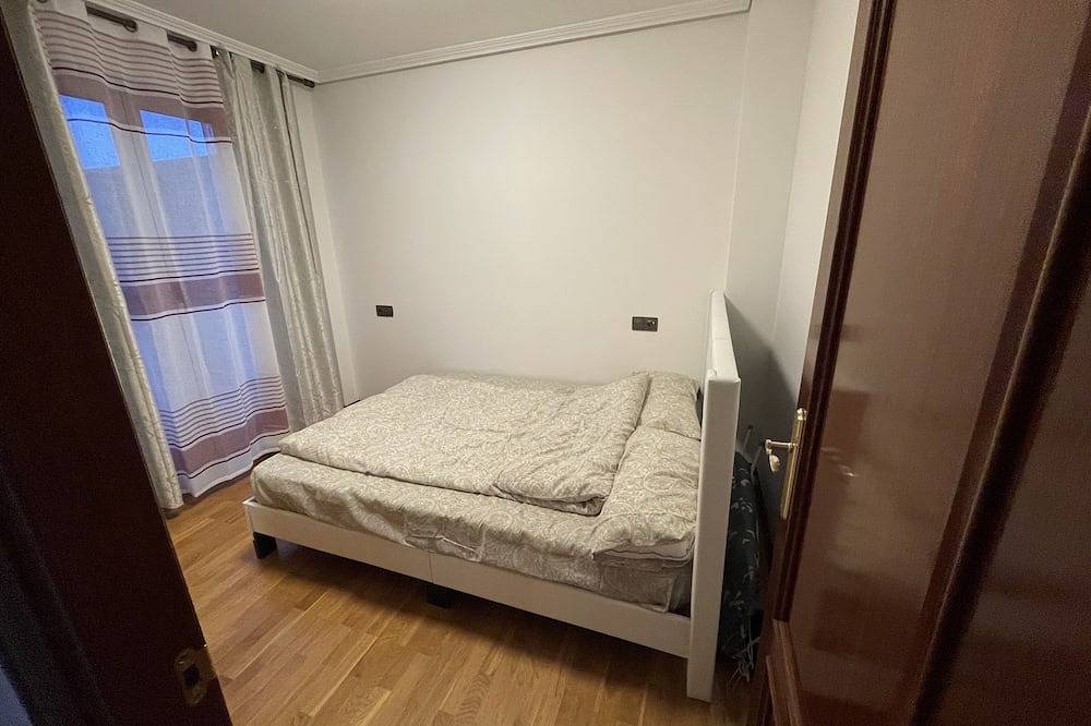 Entire apartment, Bonito Piso con Aparcamiento a pie de la Calle in Nájera, La Rioja Province