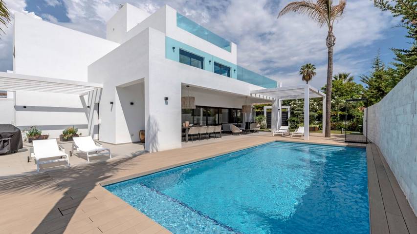 Casa rural para 8 personas, con piscina y jardín en San Pedro Alcántara