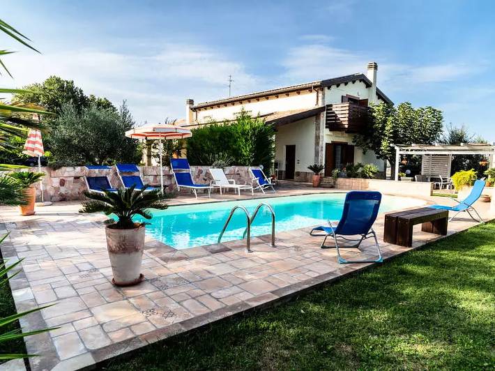 Villa con piscina per 5 persone, con piscina e giardino in Abruzzo