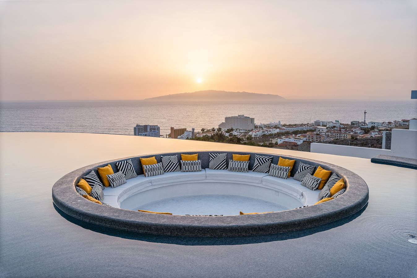 Karat Villa Fibonacci in San Eugenio Alto, Adeje
