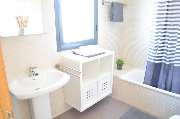 Casa rural para 6 personas, con Balcón y Terraza además de Jardín y Piscina para niños en San Jorge - 2