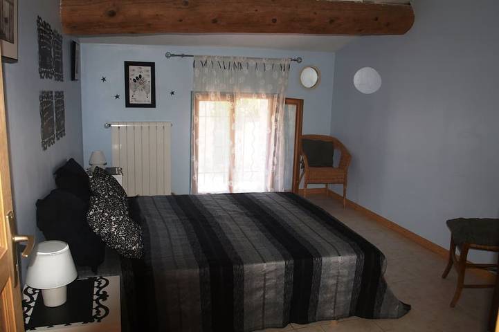 Location de vacances pour 8 personnes, avec terrasse à Nézignan-l'Évêque - 4