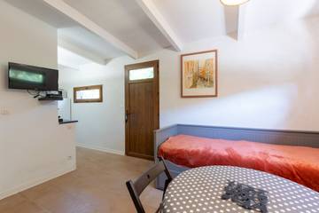 Gîte pour 5 personnes, avec jardin dans Plage de Girolata
