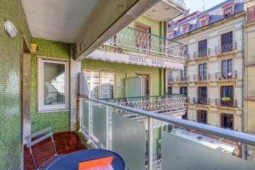 Apartment for 2 People in Playa de la Concha, San Sebastian, Photo 4