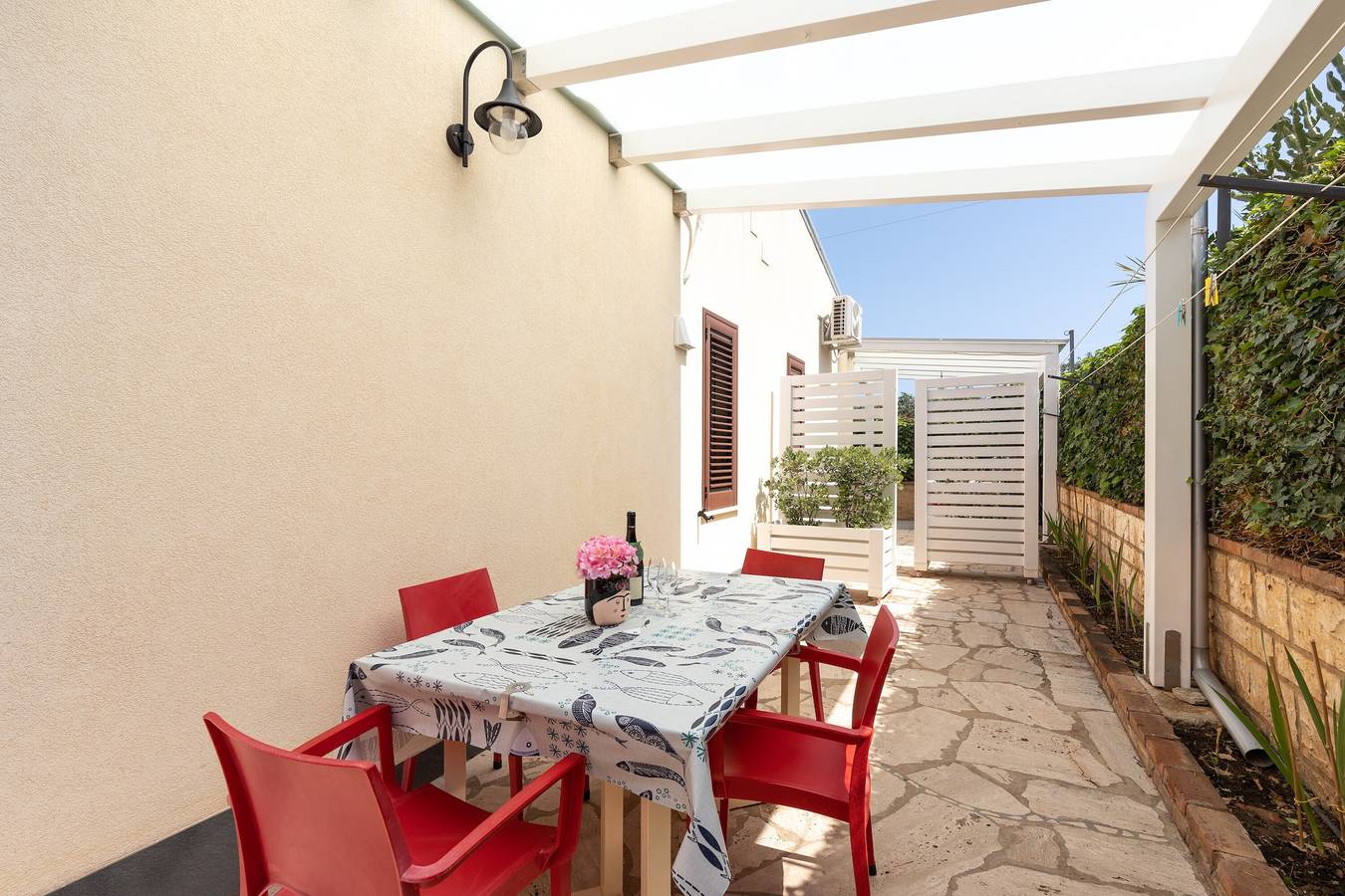 Hel lejlighed, Apartment 'Casa Blu' with Sea View, Veranda & Wi-Fi in Castellammare del Golfo, Trapani Provinsen