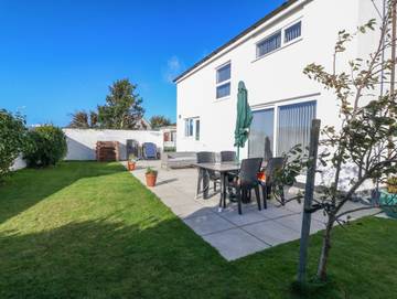 Cottage for 7 People in North-Wales, Isle of Anglesey, Photo 1