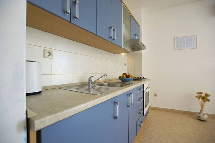 Ferienwohnung für 4 Personen, mit Pool und Terrasse sowie Garten, mit Haustier