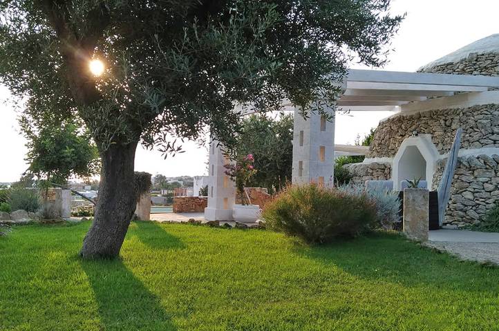 Villa La Samia in Torricella, Gulf of Taranto