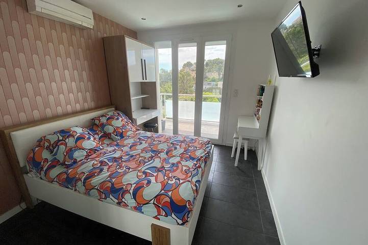 Villa Swimming pool Jacuzzi Billiards Home Cinema 5 minutes from Cassis and its Calanques in Carnoux-en-Provence, Costa mediterránea (Francia)
