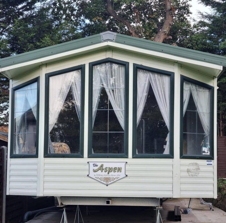 Modernised 3 Bedrooms Mobile Home in Bromley, London