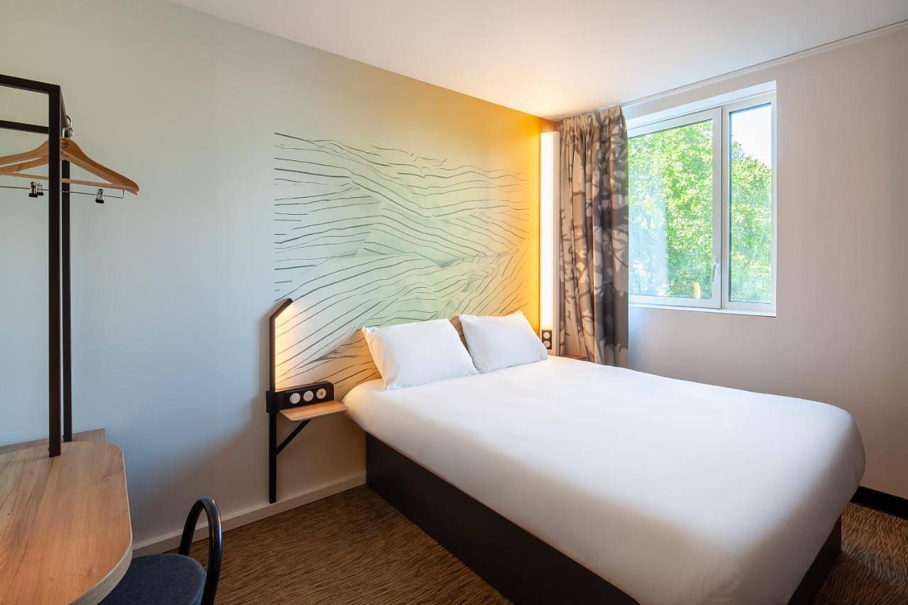 B&B Hotel Bois d'Arcy Saint Quentin en Yvelines in Bois-d'Arcy, Yvelines