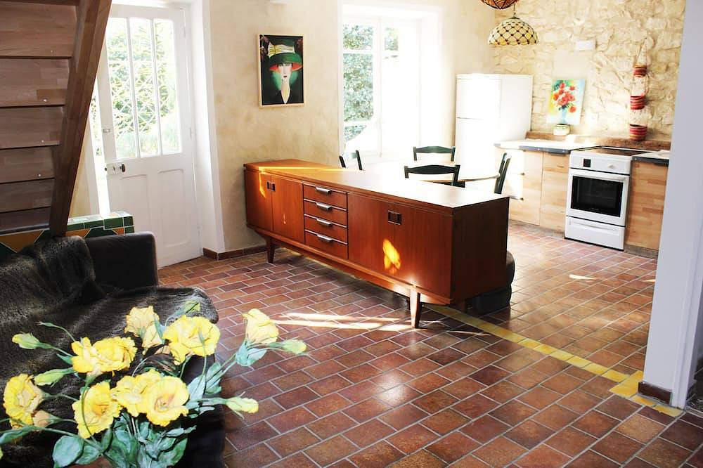 Charming ecological cottage in the middle of a large garden in Monteux, Vaucluse