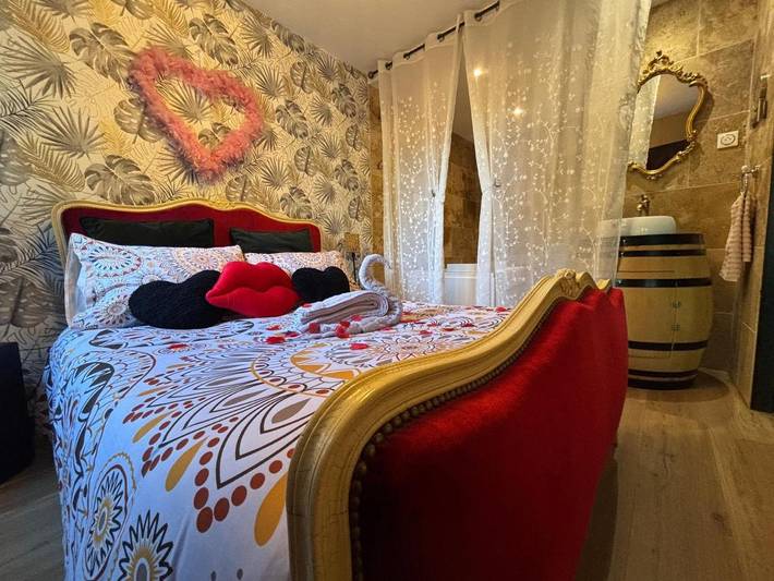 Appartement de vacances pour 2 personnes, avec piscine ainsi que jacuzzi et jardin, animaux acceptés
