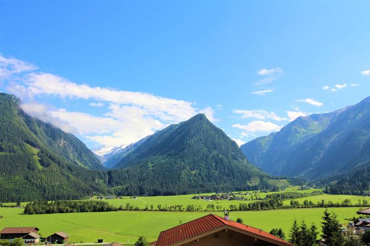 Ferienwohnung für 4 Personen, mit Balkon und Terrasse in Neukirchen am Großvenediger - 2