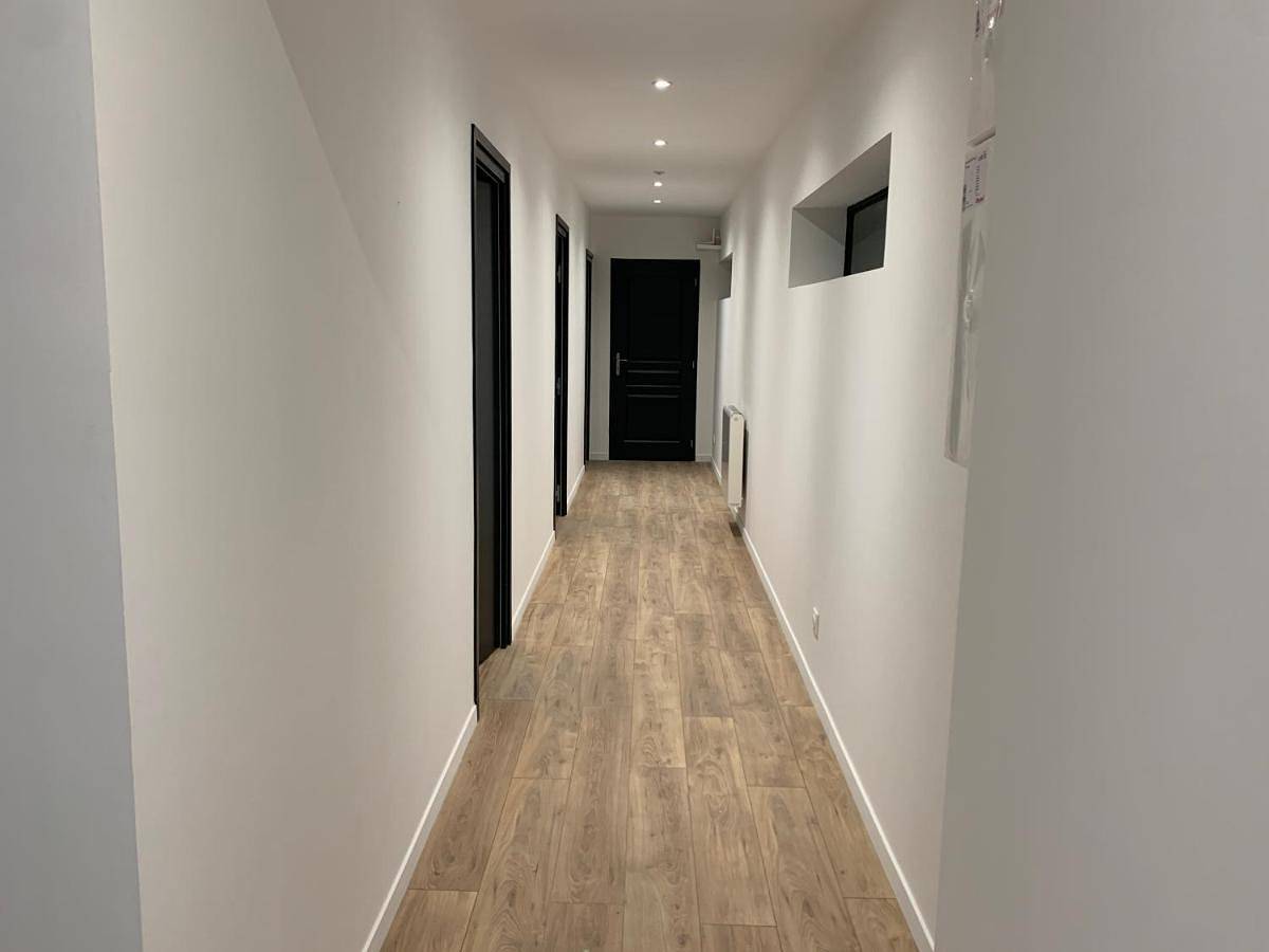 Nanterre Room in Nanterre, Hauts-de-Seine