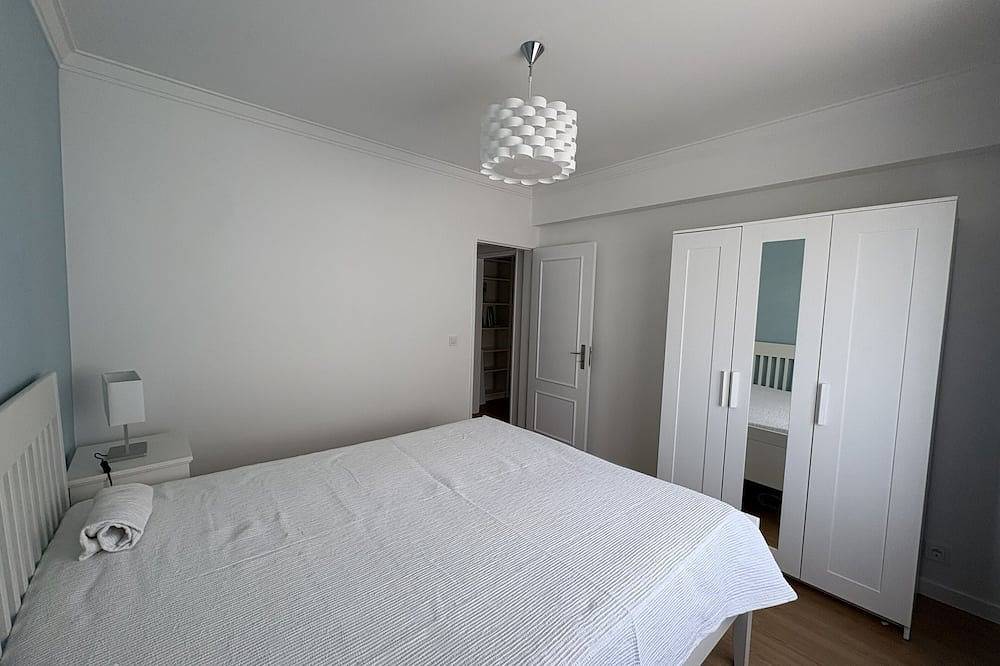 Ganze Wohnung, 1-Bedroom Apartment - Junqueiro, Carcavelos - Near the Beach in Parede, Carcavelos e Parede