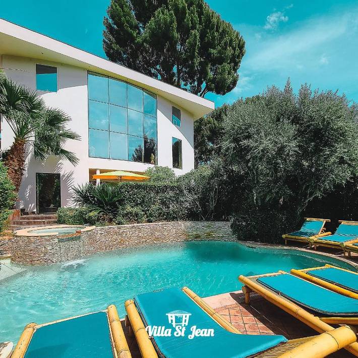 Maison d’hôte pour 4 personnes, avec piscine et jacuzzi ainsi que jardin et sauna