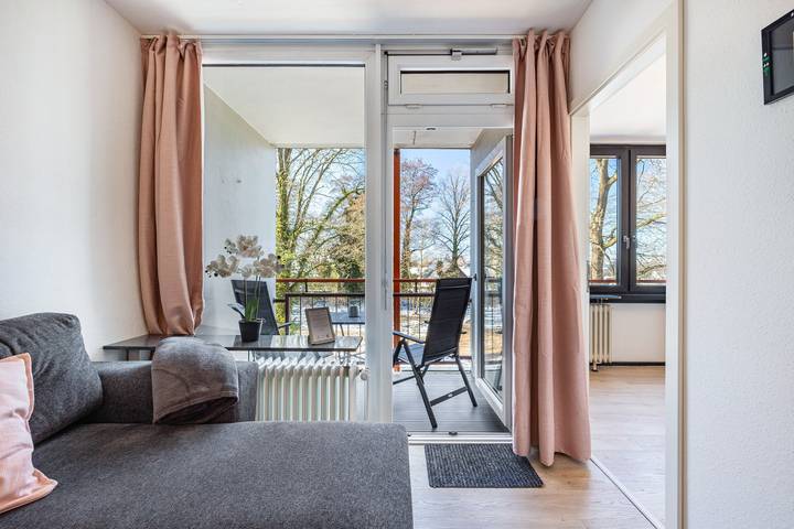 Ferienwohnung für 4 Personen, mit Balkon und Seeblick in Wunstorf